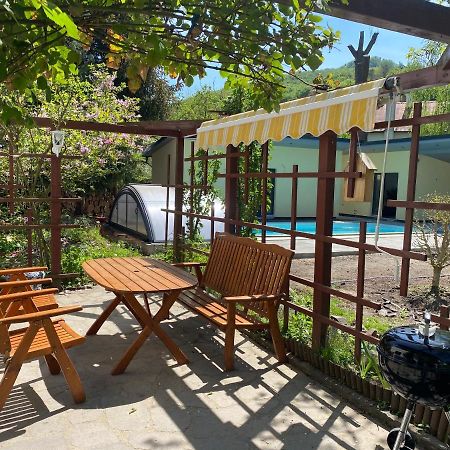 Pokoje V Chalupe Pod Milesovkou Velemin Extérieur photo